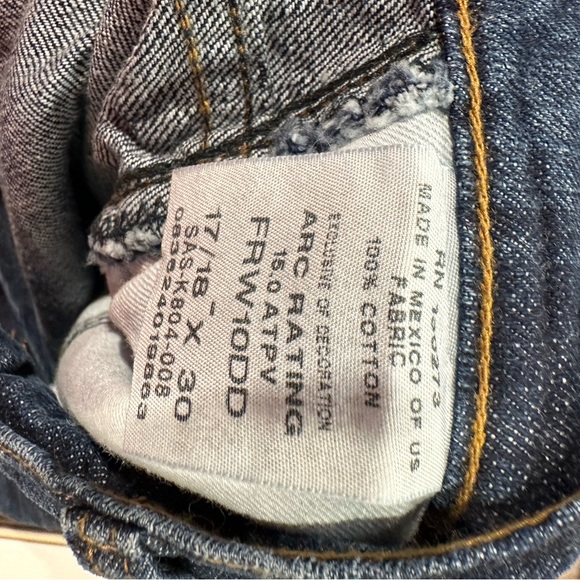 Women’s Wrangler Flame Resistant Jeans. - Picture 8 of 8